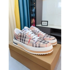 Burberry Low Shoes